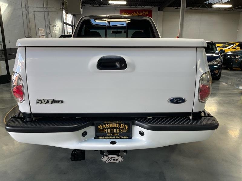 Ford F-150 SVT Lightning 2WD 2003