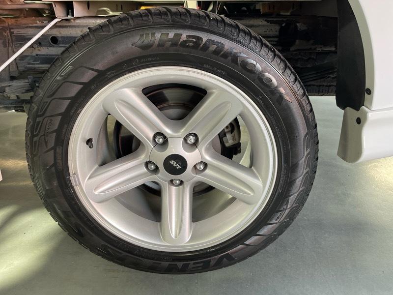 Ford F-150 SVT Lightning 2WD 2003