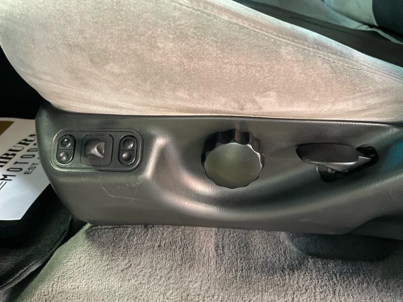 Ford F-150 SVT Lightning 2WD 2003