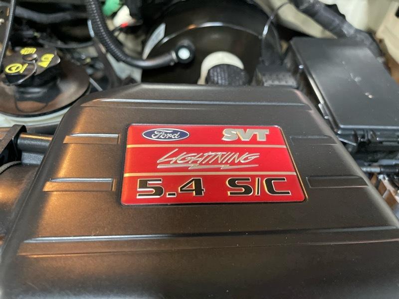 Ford F-150 SVT Lightning 2WD 2003