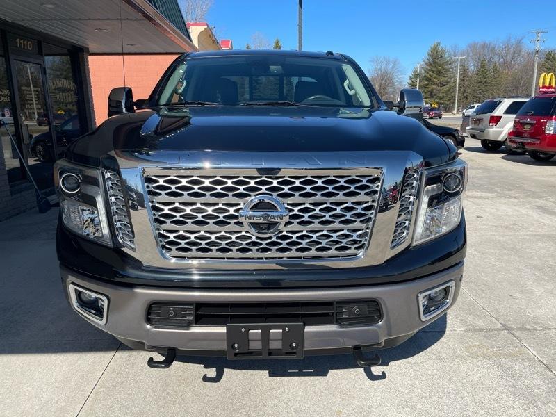 Nissan Titan XD Platinum Reserve 4WD Diesel 2016