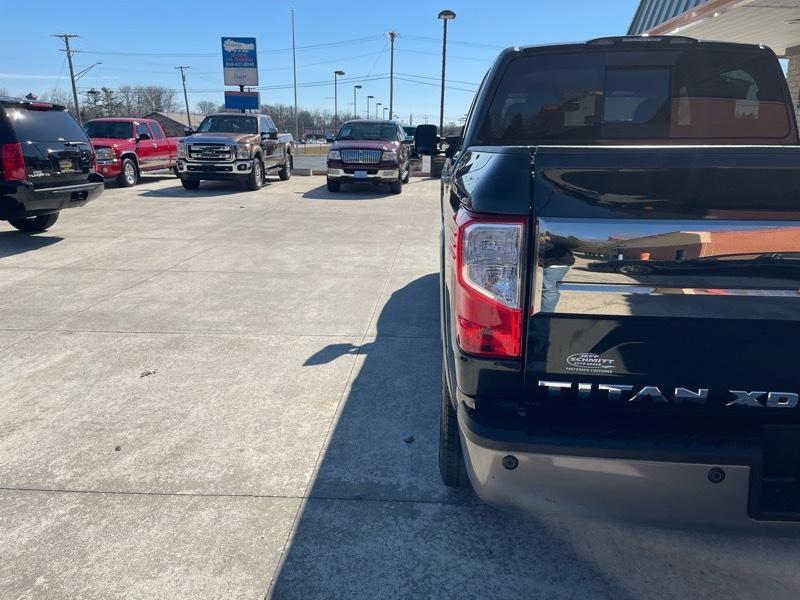 Nissan Titan XD Platinum Reserve 4WD Diesel 2016
