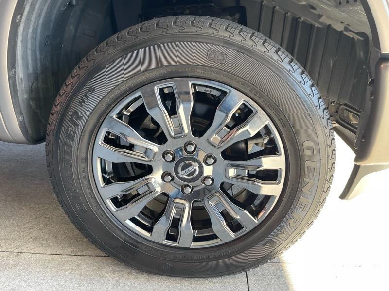 Nissan Titan XD Platinum Reserve 4WD Diesel 2016