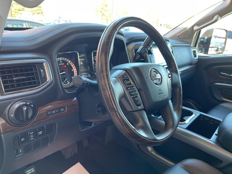 Nissan Titan XD Platinum Reserve 4WD Diesel 2016
