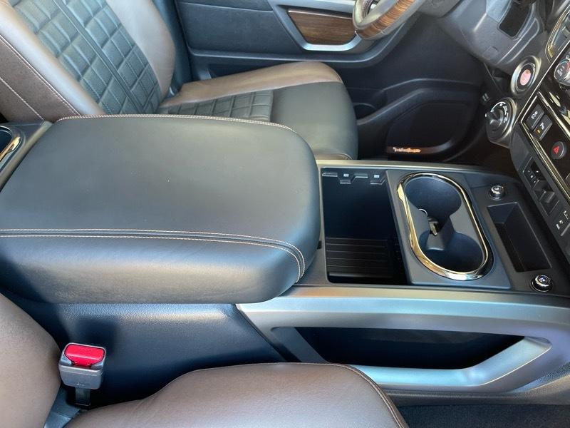 Nissan Titan XD Platinum Reserve 4WD Diesel 2016