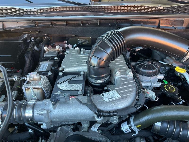 Nissan Titan XD Platinum Reserve 4WD Diesel 2016