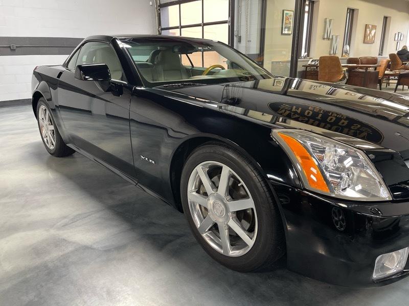 Cadillac XLR Convertible 2004