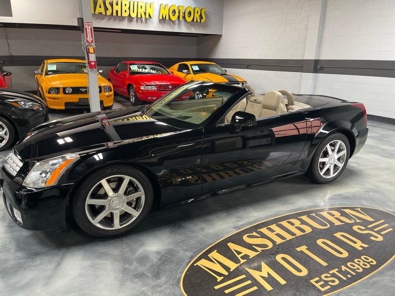 Cadillac XLR Convertible 2004