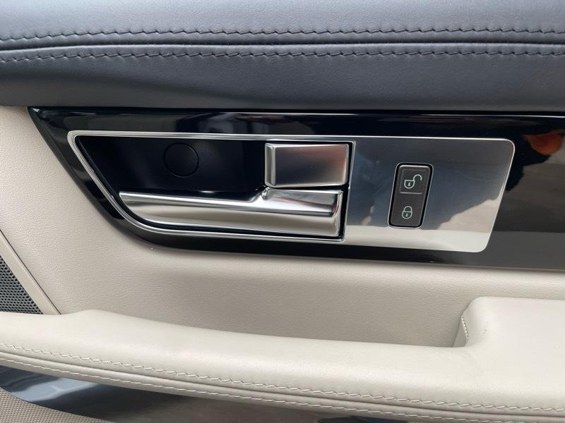 Land Rover Range Rover Sport HSE 2013