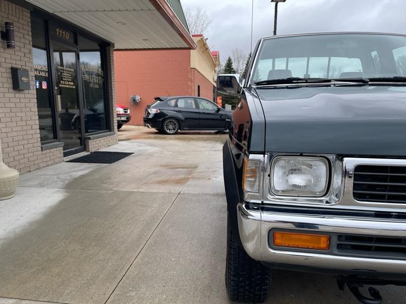 Nissan Pickup XE King Cab 4WD 1994