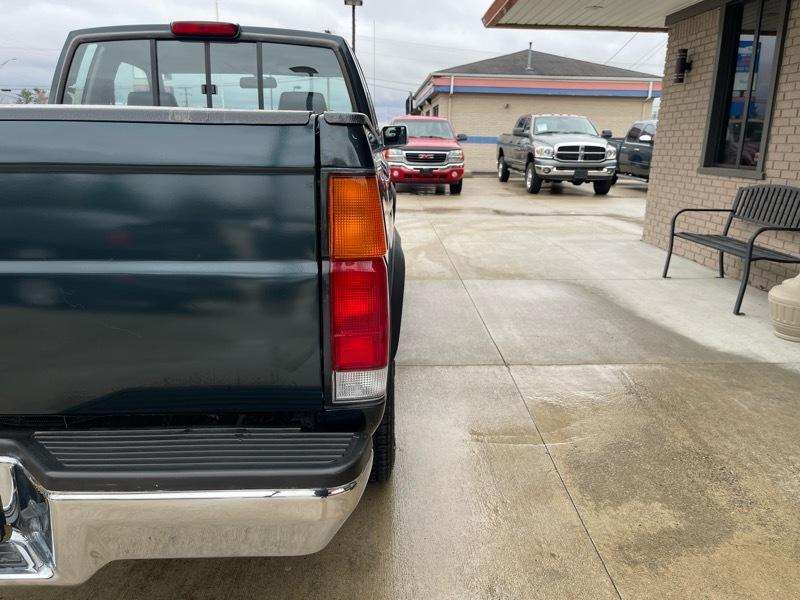 Nissan Pickup XE King Cab 4WD 1994