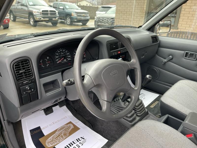 Nissan Pickup XE King Cab 4WD 1994