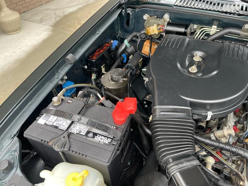 Nissan Pickup XE King Cab 4WD 1994