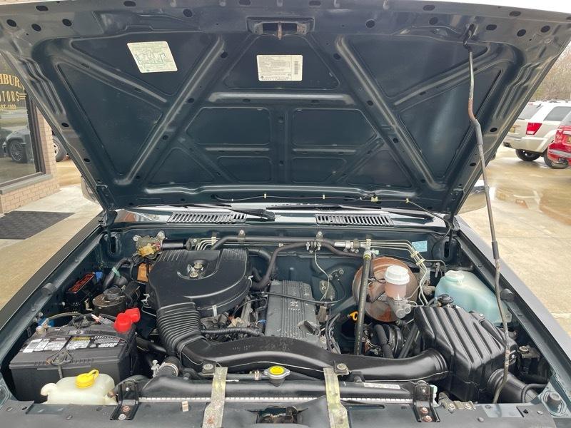 Nissan Pickup XE King Cab 4WD 1994