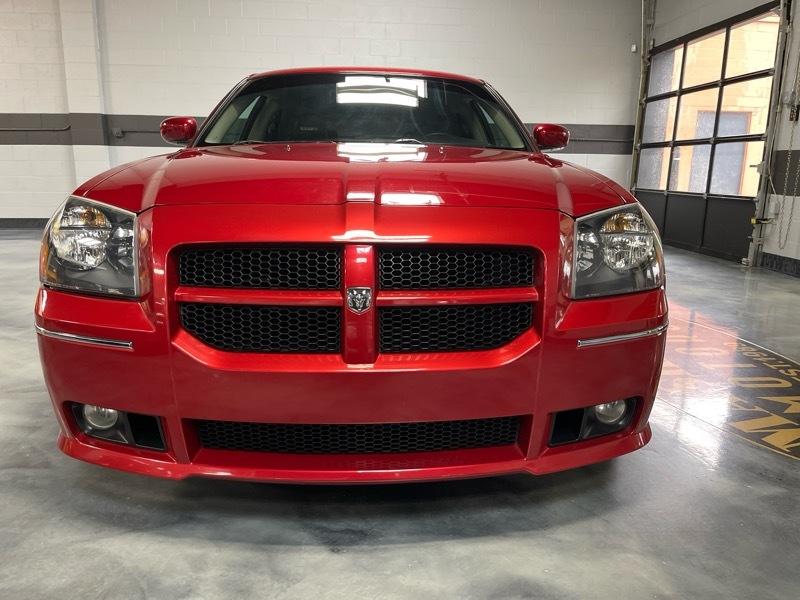 Dodge Magnum SRT-8 2006