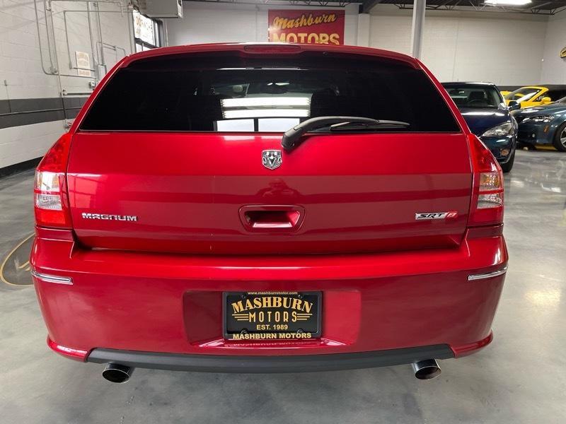 Dodge Magnum SRT-8 2006