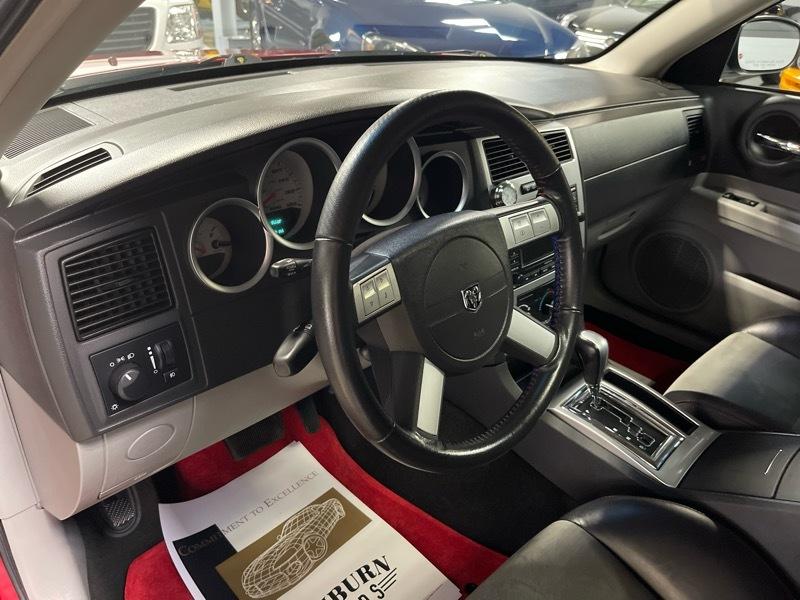 Dodge Magnum SRT-8 2006