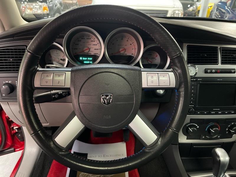 Dodge Magnum SRT-8 2006