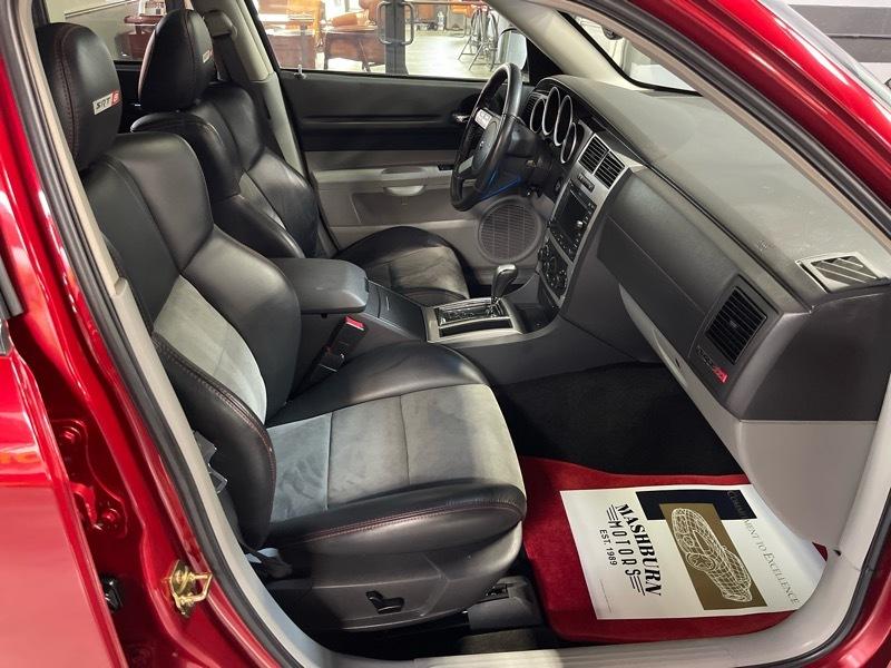 Dodge Magnum SRT-8 2006