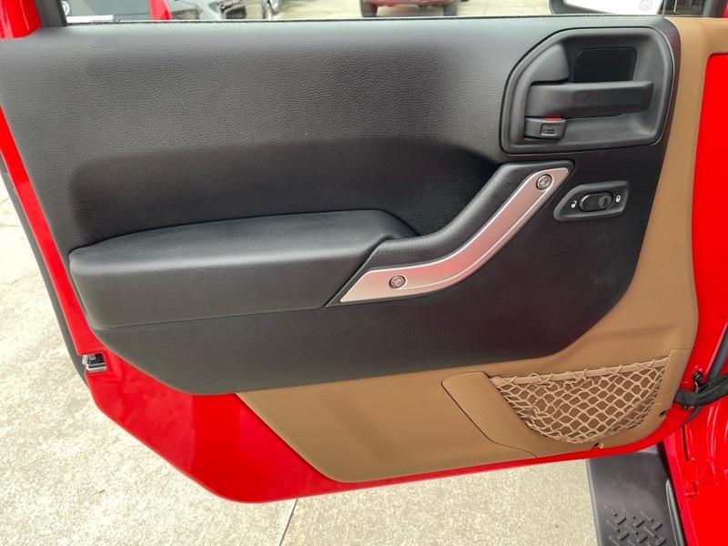 Jeep Wrangler Sahara 4WD 2015