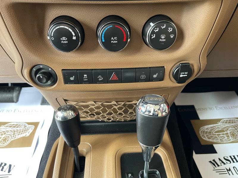 Jeep Wrangler Sahara 4WD 2015