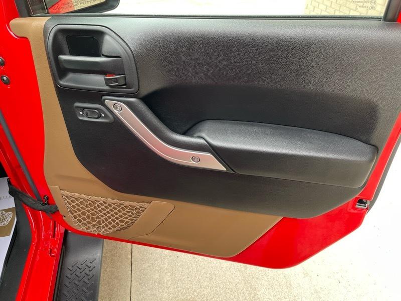 Jeep Wrangler Sahara 4WD 2015