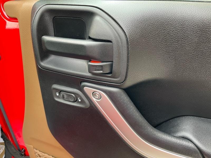 Jeep Wrangler Sahara 4WD 2015