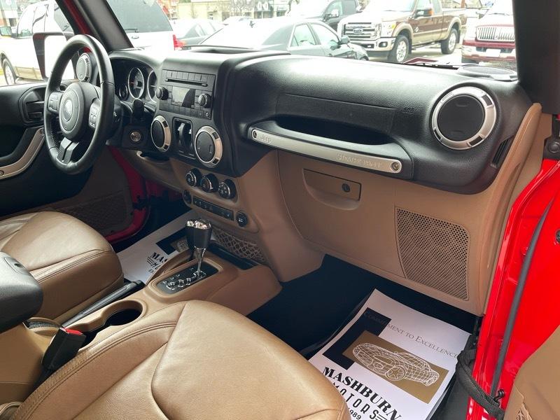 Jeep Wrangler Sahara 4WD 2015