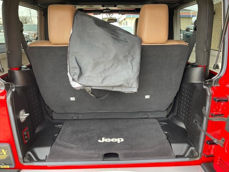 Jeep Wrangler Sahara 4WD 2015