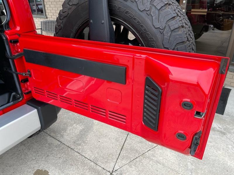 Jeep Wrangler Sahara 4WD 2015