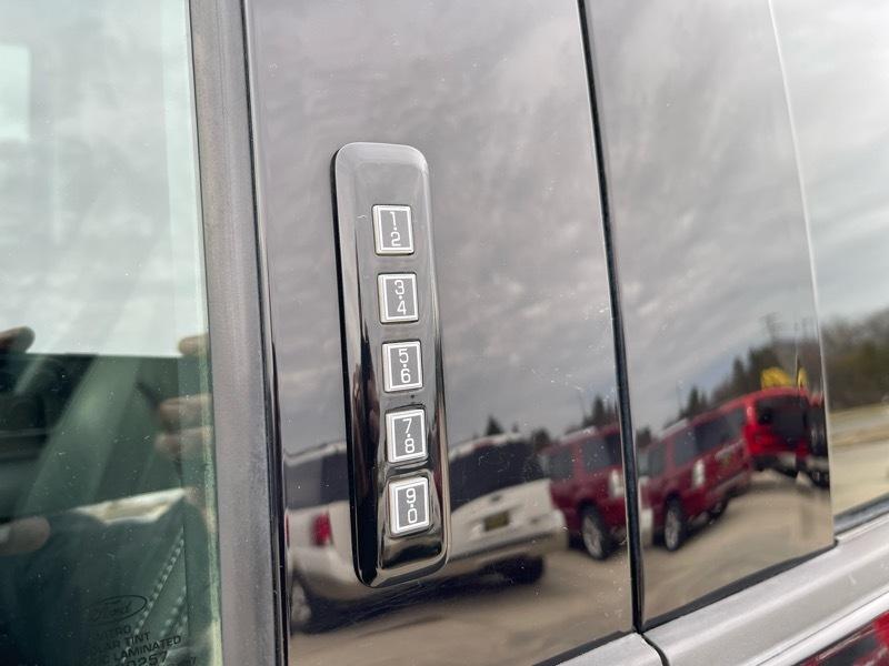 Ford F-150 Lariat SuperCrew 5.5-ft. Bed 4WD 2019