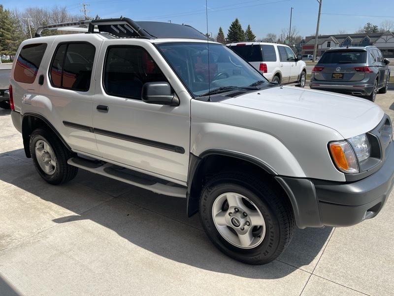 Nissan Xterra SE 4WD 2001