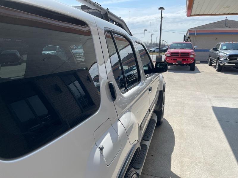 Nissan Xterra SE 4WD 2001