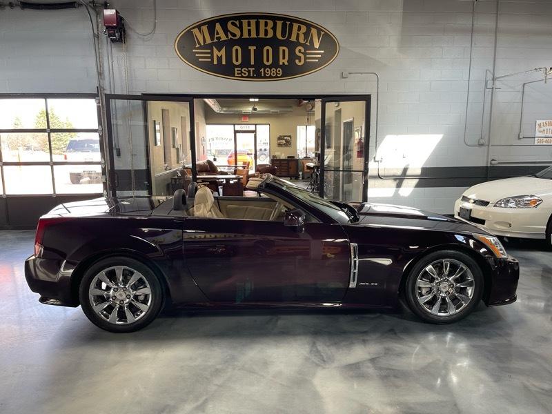 Cadillac XLR Platium Convertible 2009