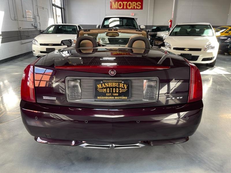 Cadillac XLR Platium Convertible 2009
