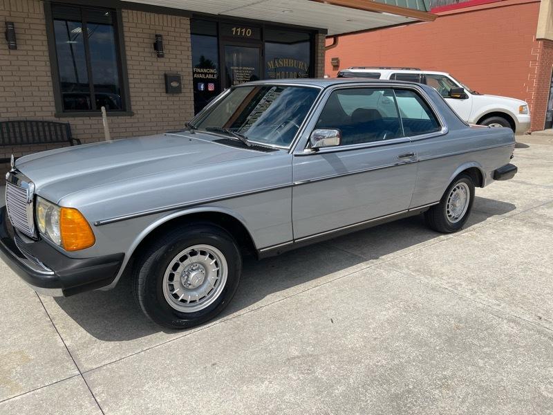 Mercedes-Benz 300 CDT 1984