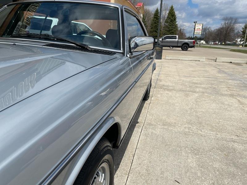 Mercedes-Benz 300 CDT 1984