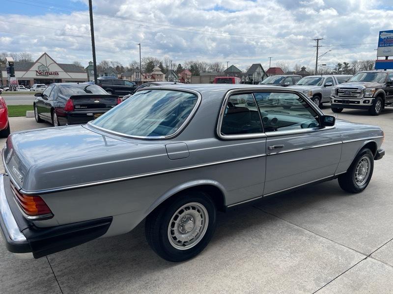 Mercedes-Benz 300 CDT 1984