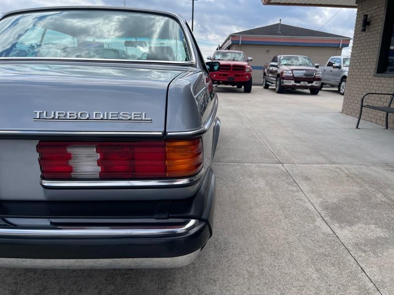 Mercedes-Benz 300 CDT 1984