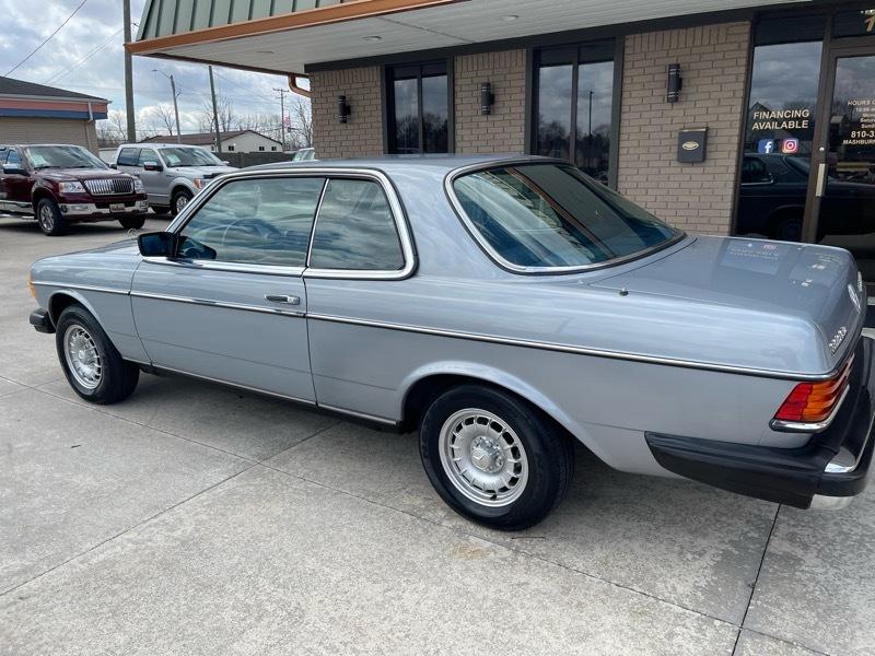 Mercedes-Benz 300 CDT 1984