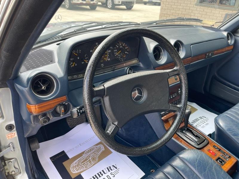 Mercedes-Benz 300 CDT 1984