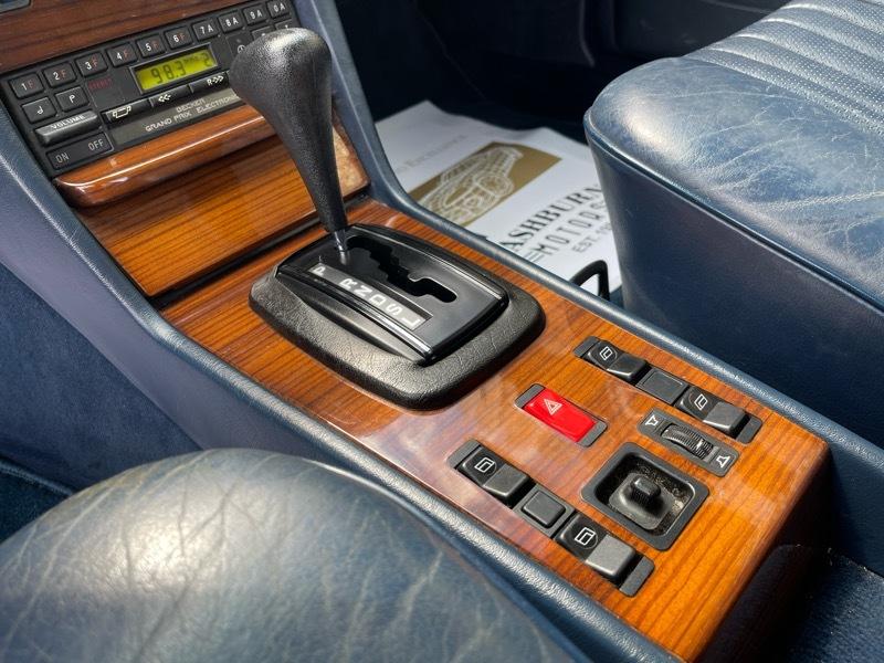 Mercedes-Benz 300 CDT 1984