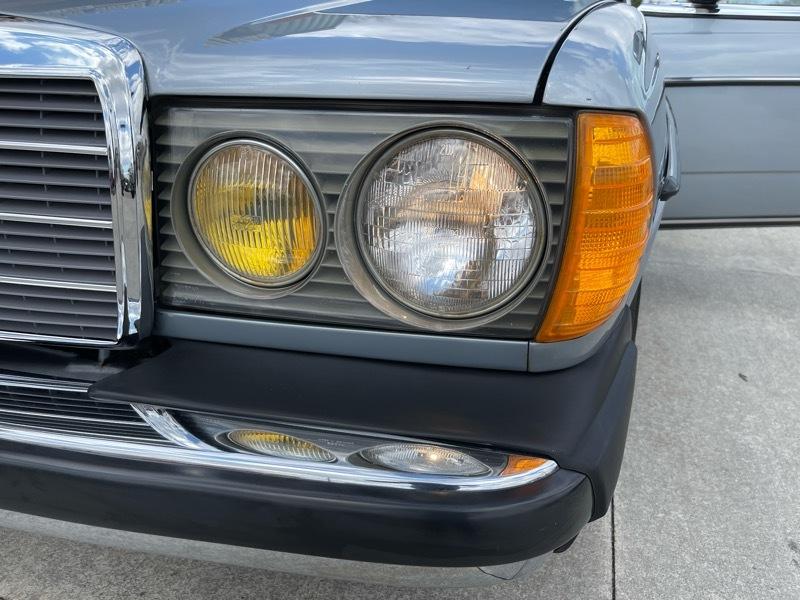 Mercedes-Benz 300 CDT 1984