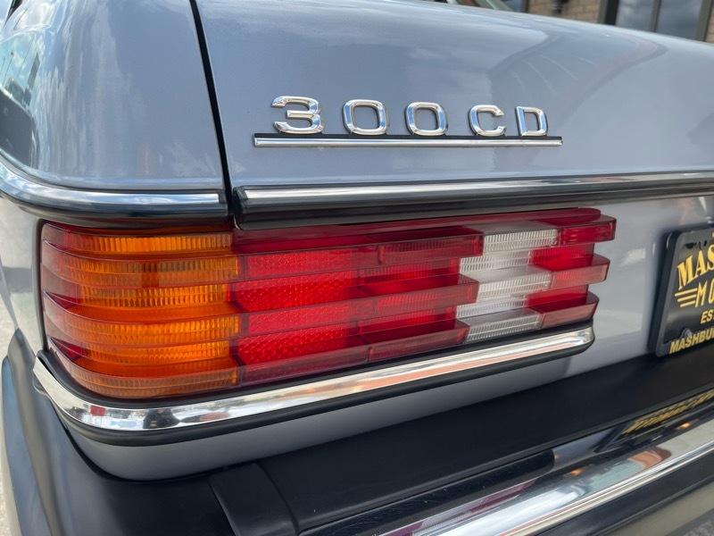 Mercedes-Benz 300 CDT 1984