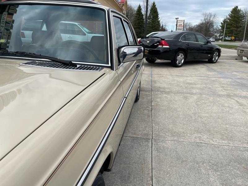 Mercedes-Benz 300 DT 1982