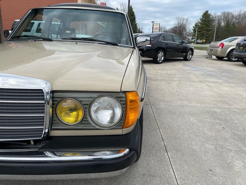 Mercedes-Benz 300 DT 1982