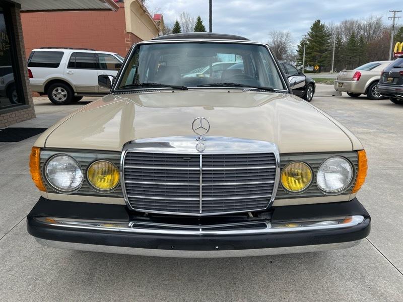 Mercedes-Benz 300 DT 1982