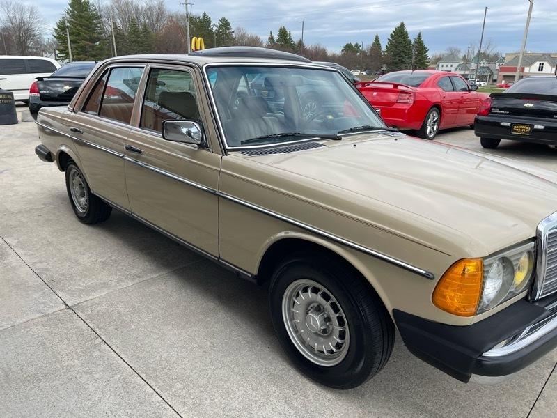 Mercedes-Benz 300 DT 1982