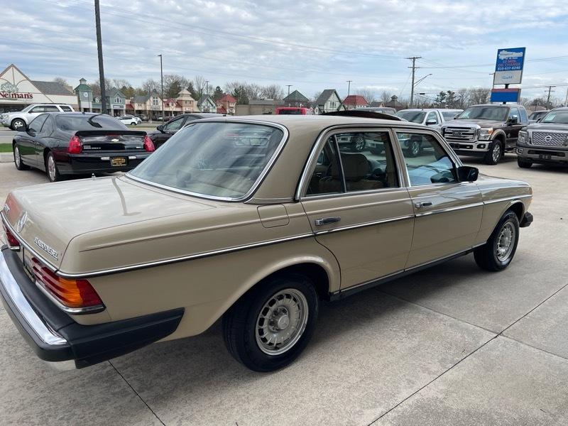 Mercedes-Benz 300 DT 1982