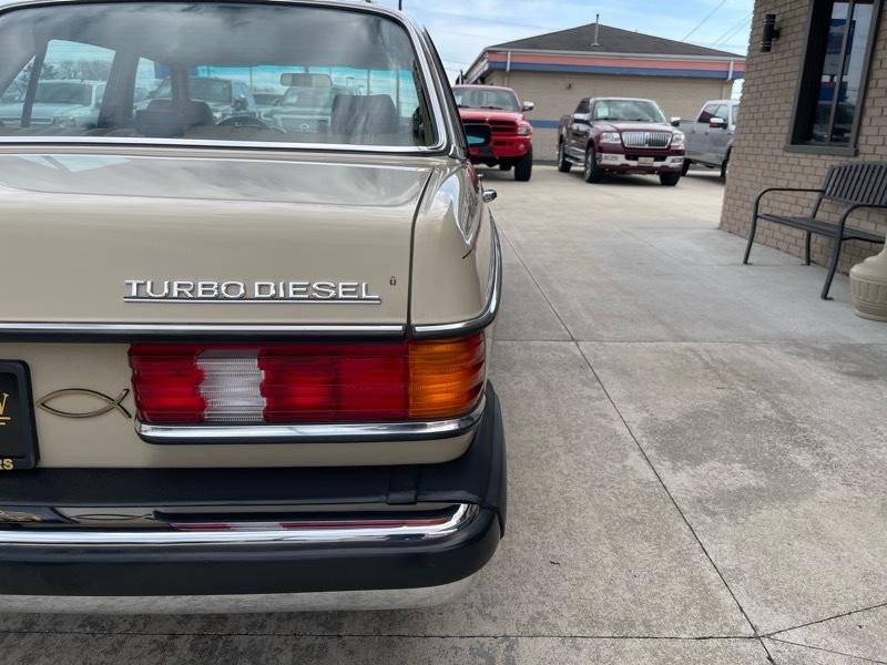 Mercedes-Benz 300 DT 1982